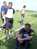 Ma che caldo che fa su 'sto campo sintetico..